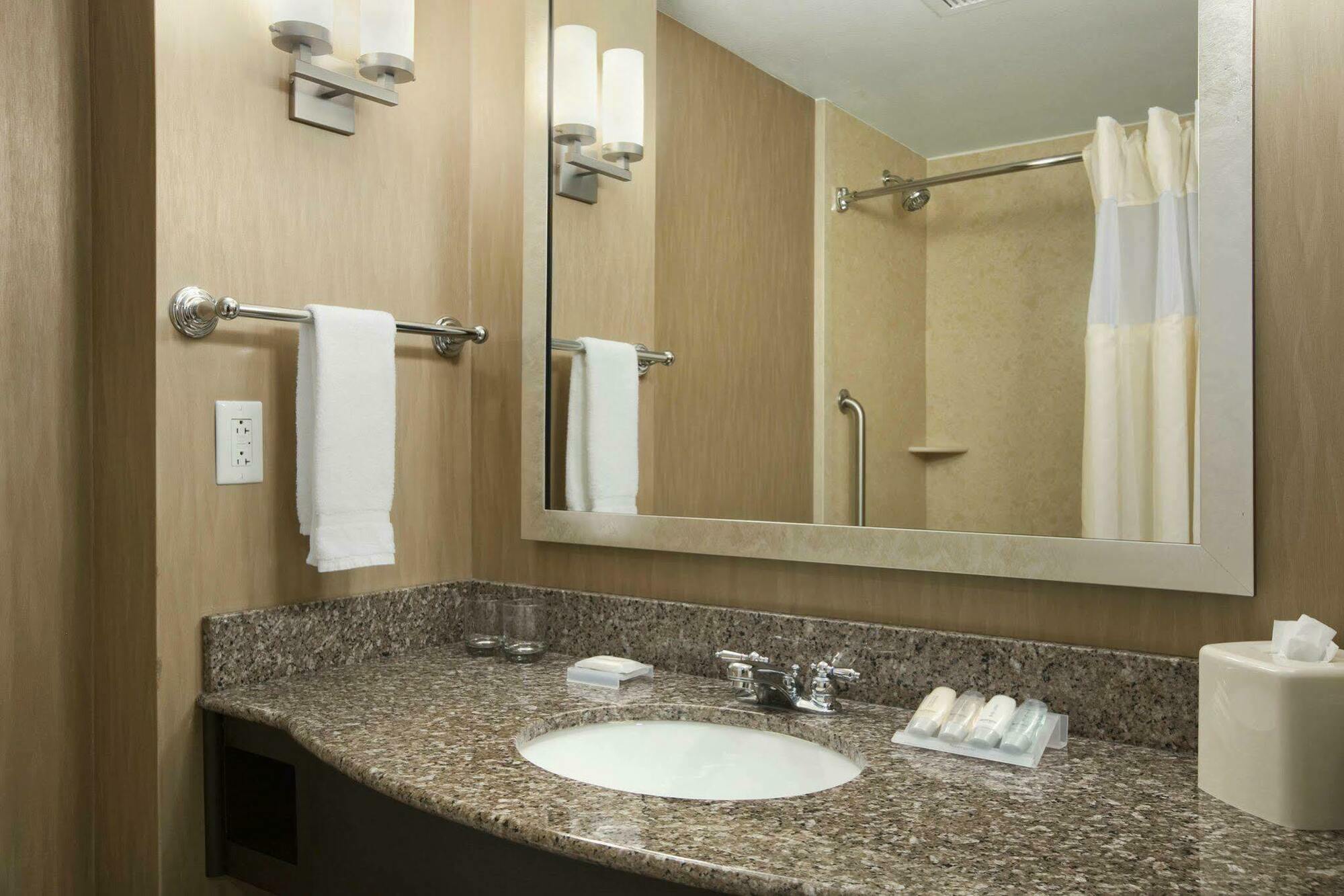 Hilton Garden Inn Springfield, Mo Habitación foto